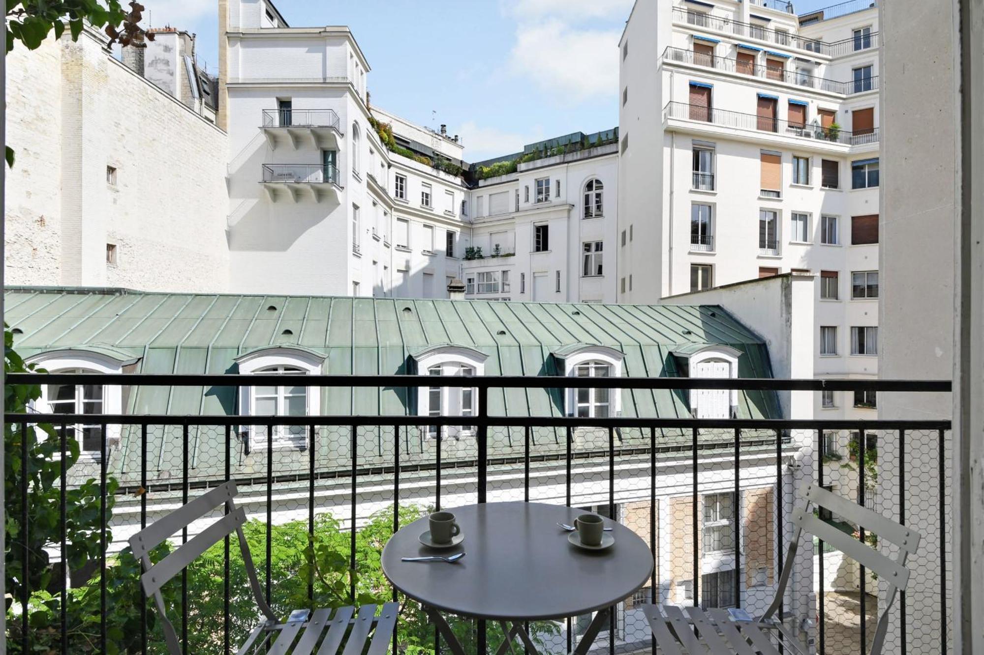 Bright Studio For 2 - Champs-Elysees Paris Exterior photo